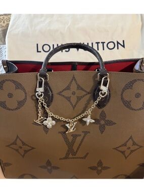 New NIB Louis Vuitton bag Charm bling gorgeous